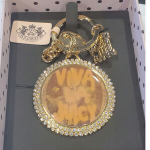 NWT Juicy Couture Keychain - Viva La Juicy Bag Charm (Button Crest Key Fob)